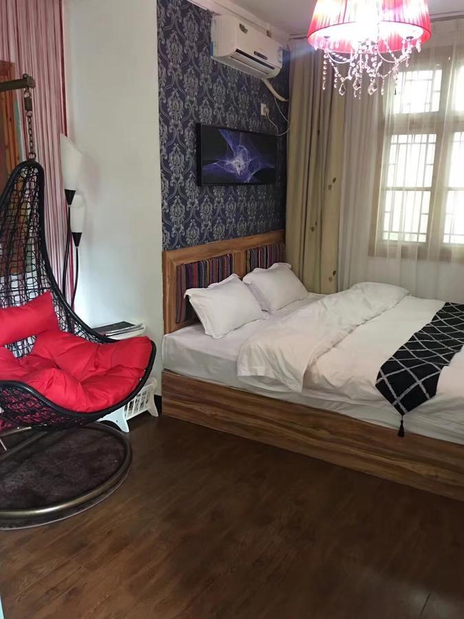 Fenghuang Little Bear Family Guest House Dış mekan fotoğraf