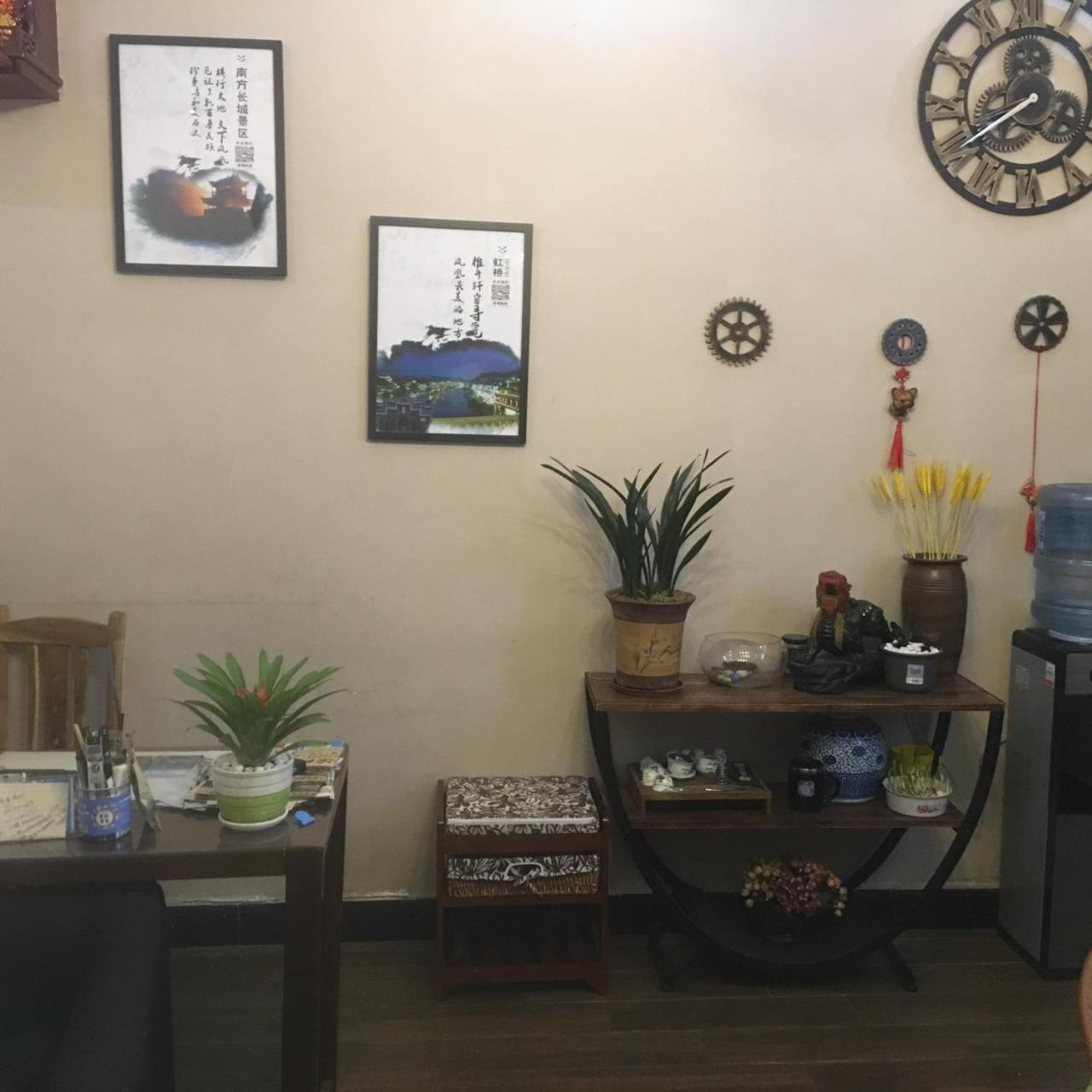 Fenghuang Little Bear Family Guest House Dış mekan fotoğraf